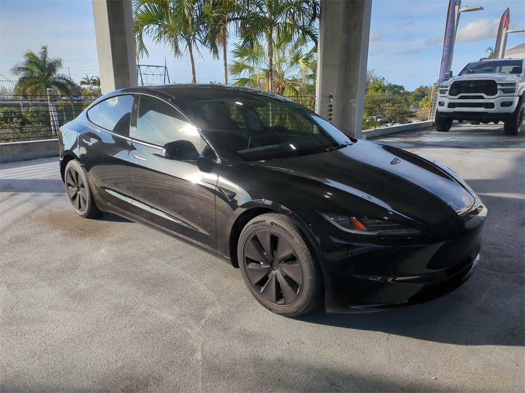 Used 2024 Tesla Model 3 Standard Range image 2