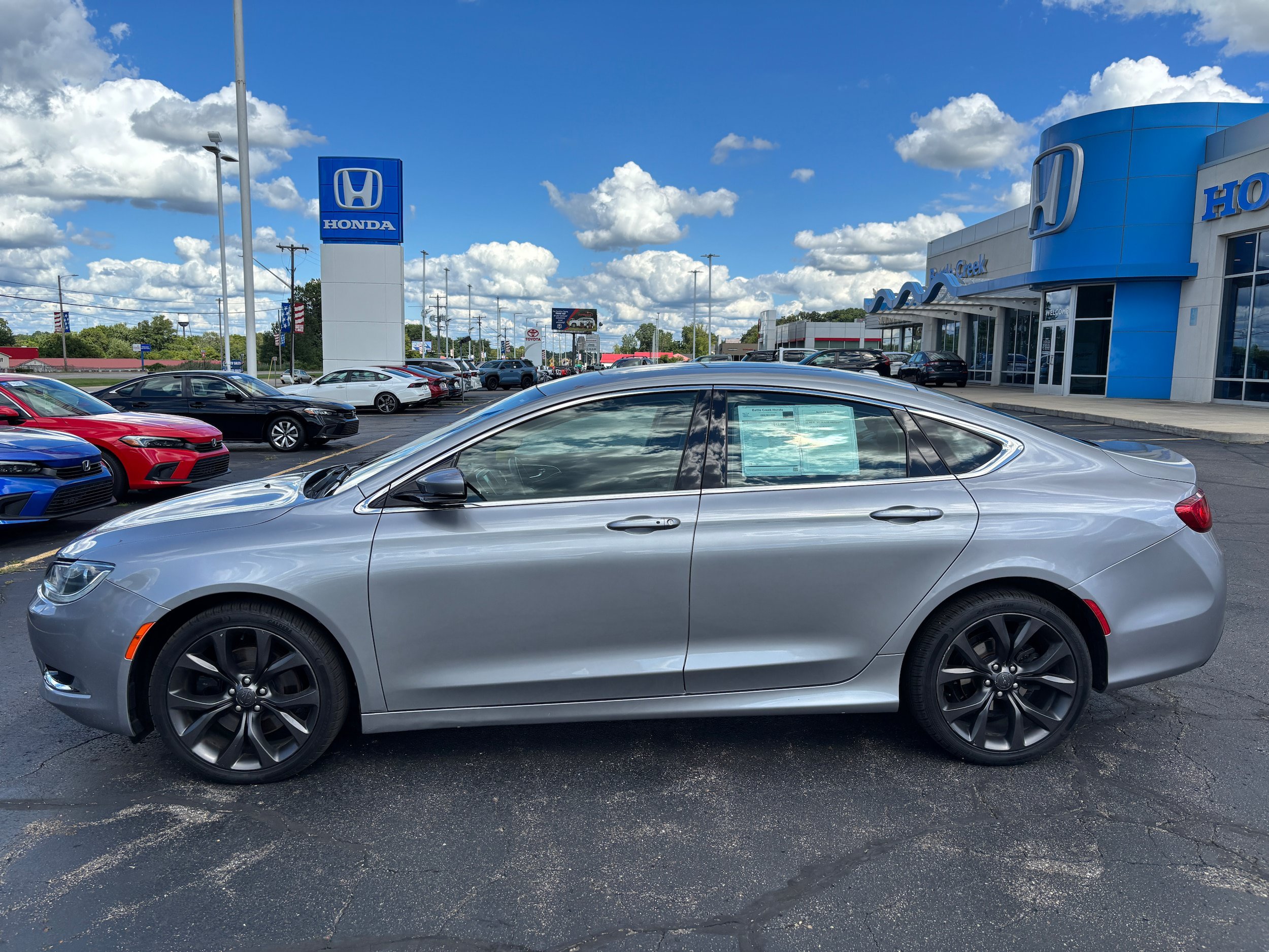 Used 2016 Chrysler 200 C w/ Quick Order Package 26P FWD image 1
