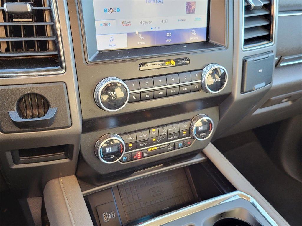 Used 2021 Ford Expedition XLT image 28