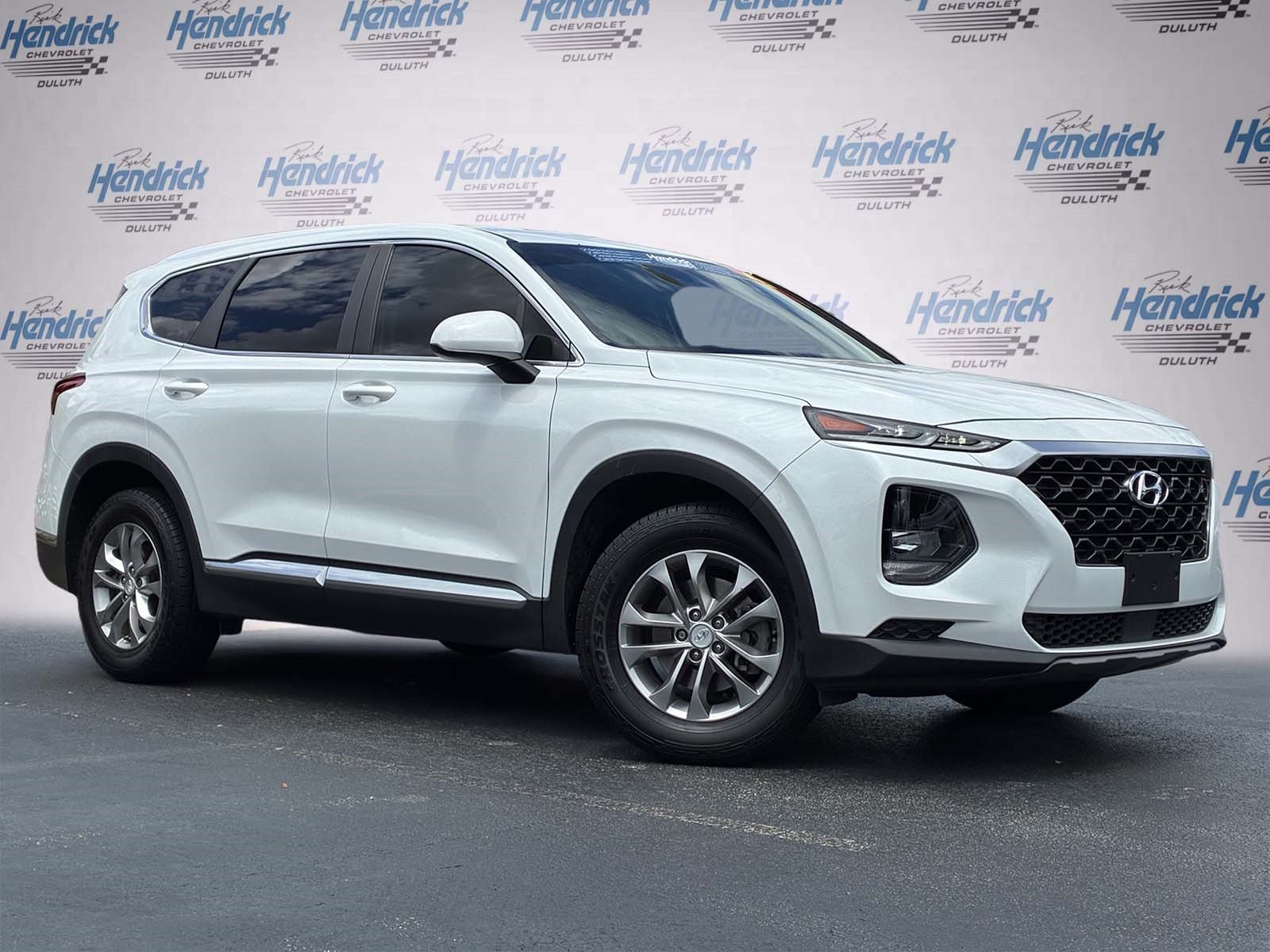 Used 2019 Hyundai Santa Fe SE FWD image 2