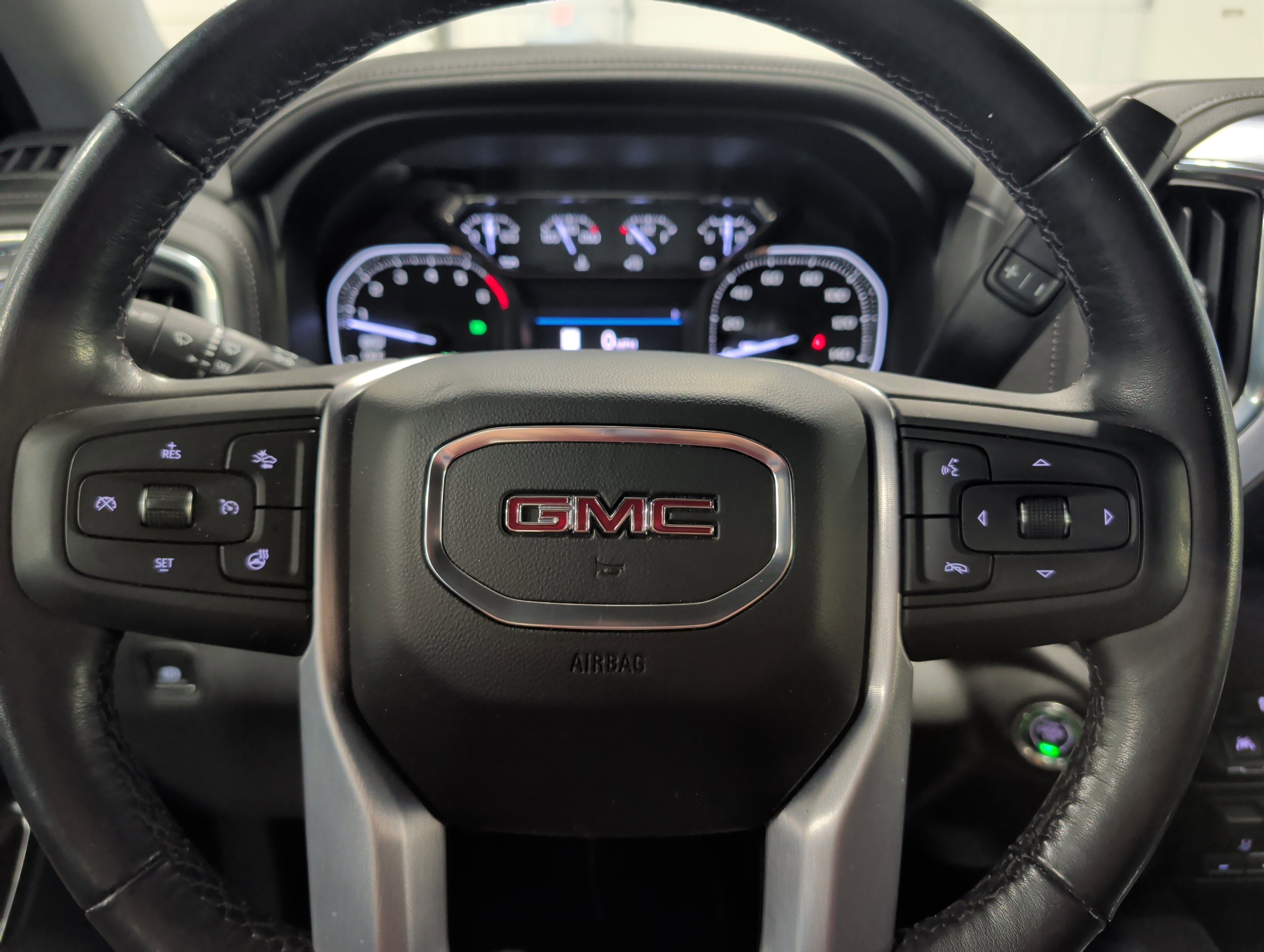 Used 2020 GMC Sierra 1500 SLT w/ SLT Premium Plus Package AWD/4WD image 9