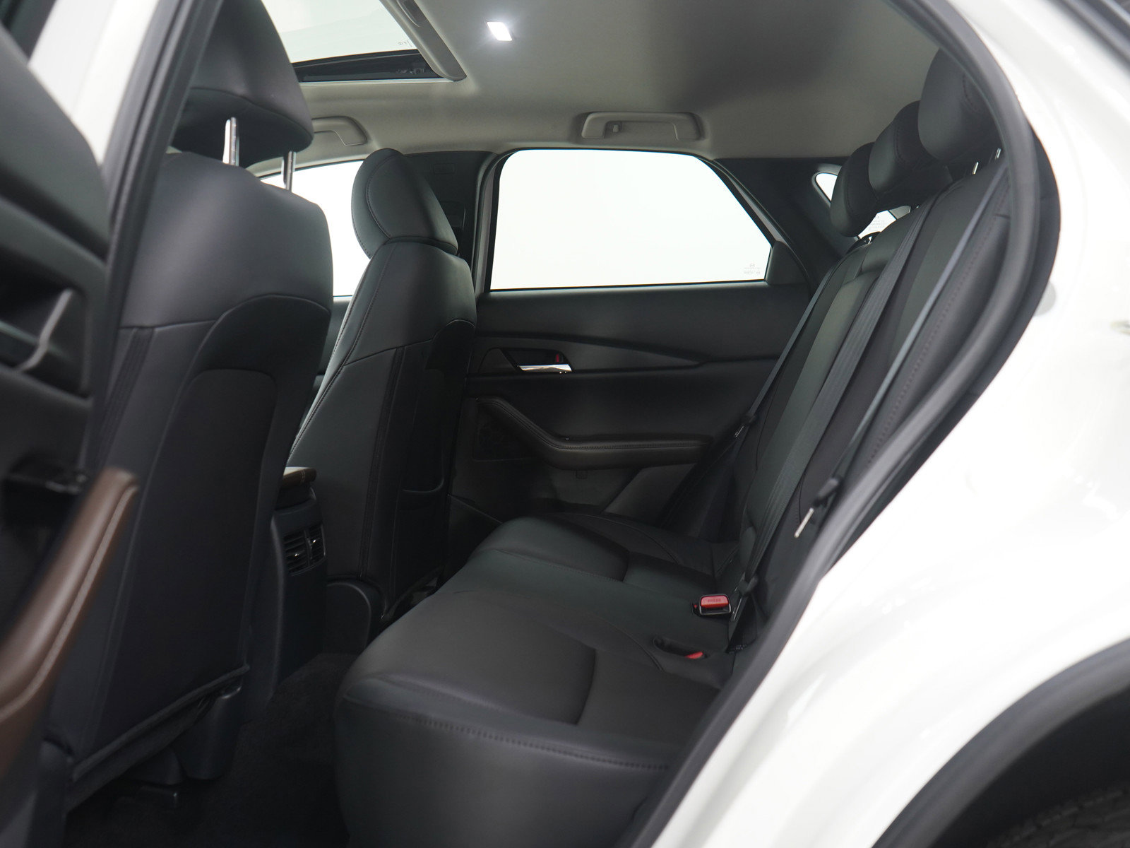 Used 2025 MAZDA CX-30 2.5 Turbo w/ Premium Plus Pkg image 19