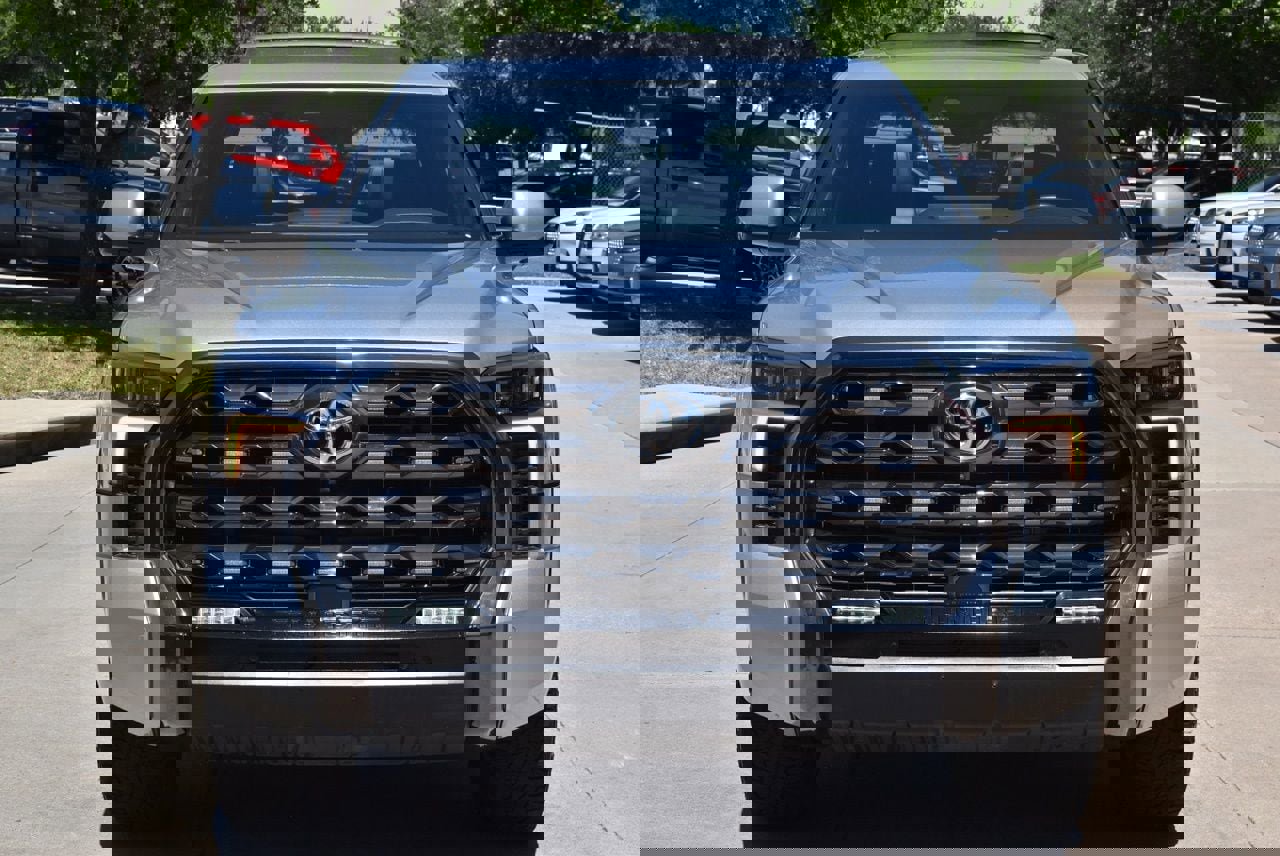 Used 2023 Toyota Tundra Platinum image 3