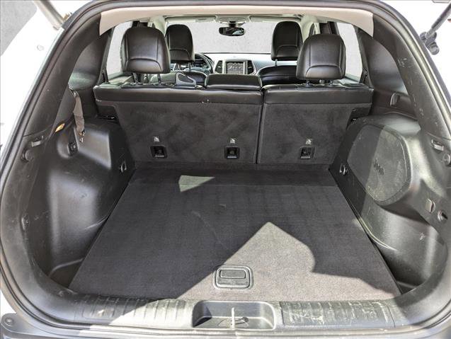 Used 2019 Jeep Cherokee Trailhawk image 6