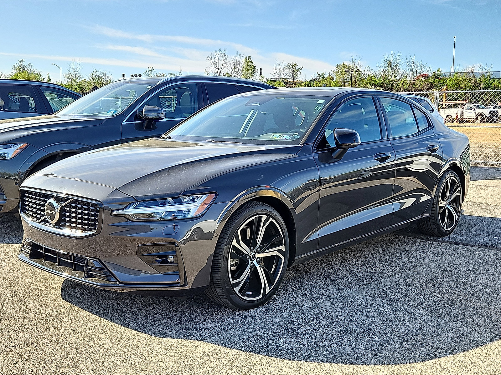 Used 2024 Volvo S60 B5 Plus w/ Climate Package AWD/4WD image 3