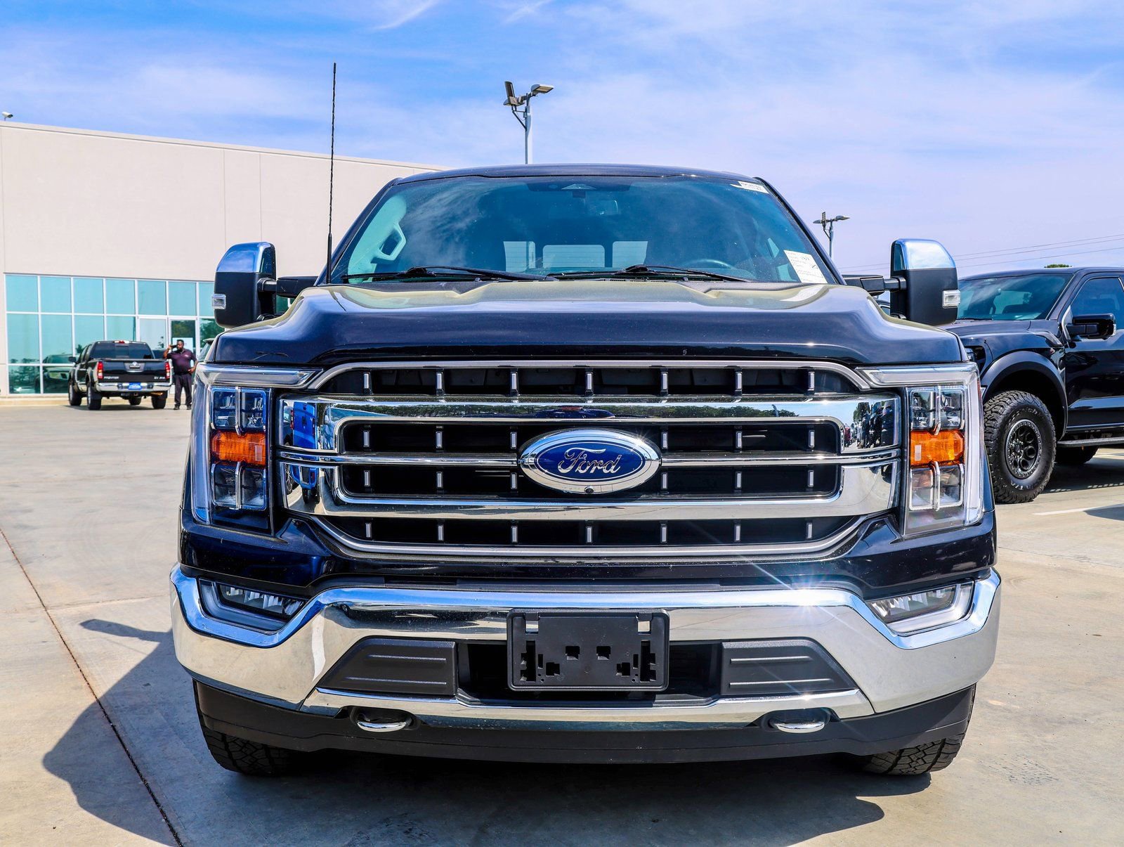 Used 2022 Ford F150 Lariat image 4