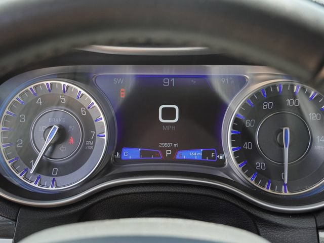 Certified 2022 Chrysler 300 Touring L RWD image 30