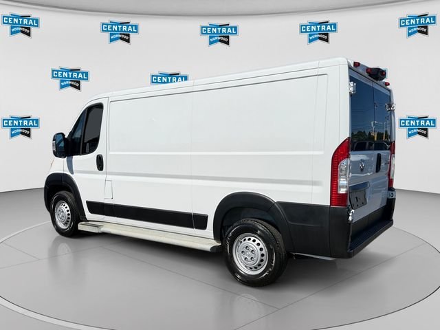 Used 2025 RAM ProMaster 2500 w/ U-Haul Equipment Group FWD image 3