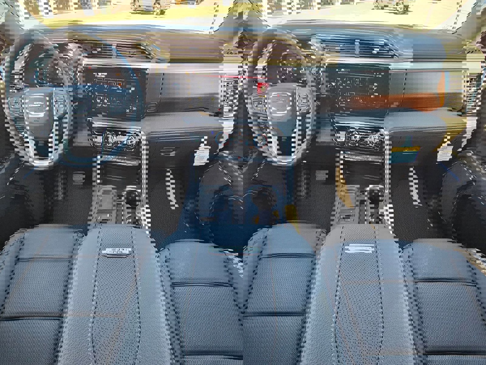 New 2026 GMC Sierra 2500 Denali w/ Denali Reserve Package image 22