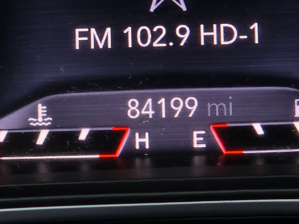 Used 2019 Jeep Cherokee Trailhawk AWD/4WD image 27
