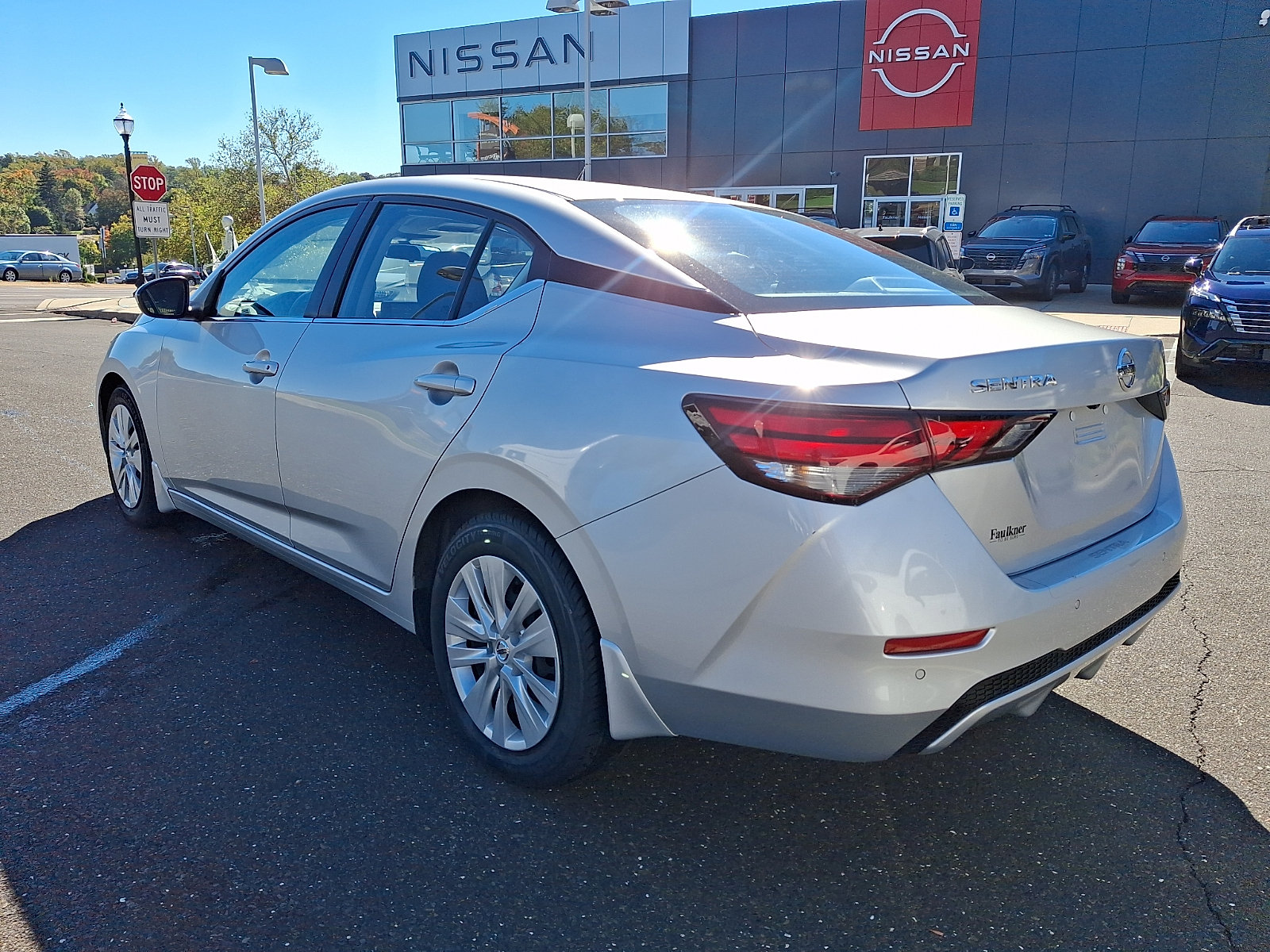 Certified 2023 Nissan Sentra S FWD image 4