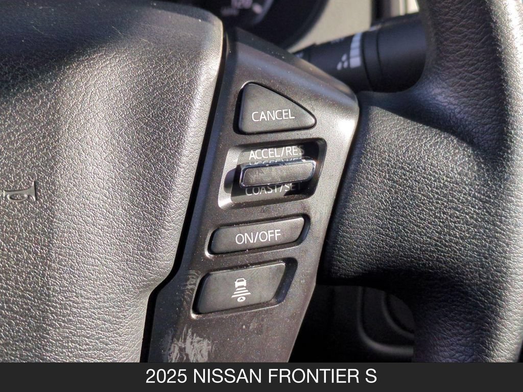 Used 2025 Nissan Frontier S RWD image 18