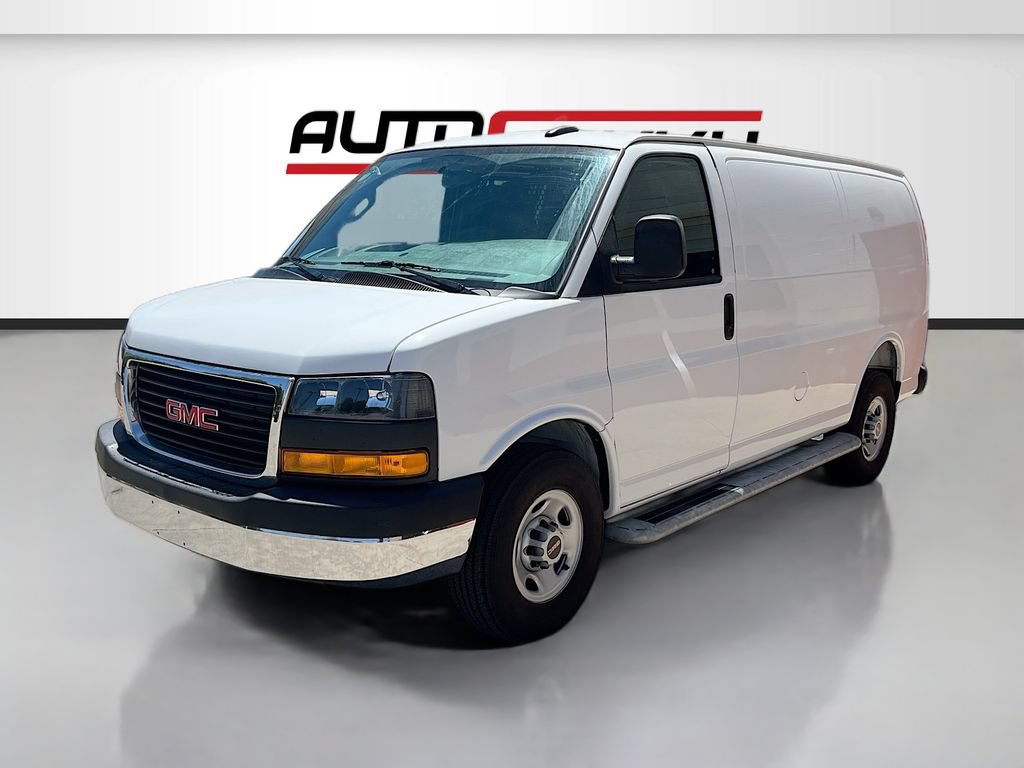 Used 2025 GMC Savana 2500 w/ Driver Convenience Package RWD image 3
