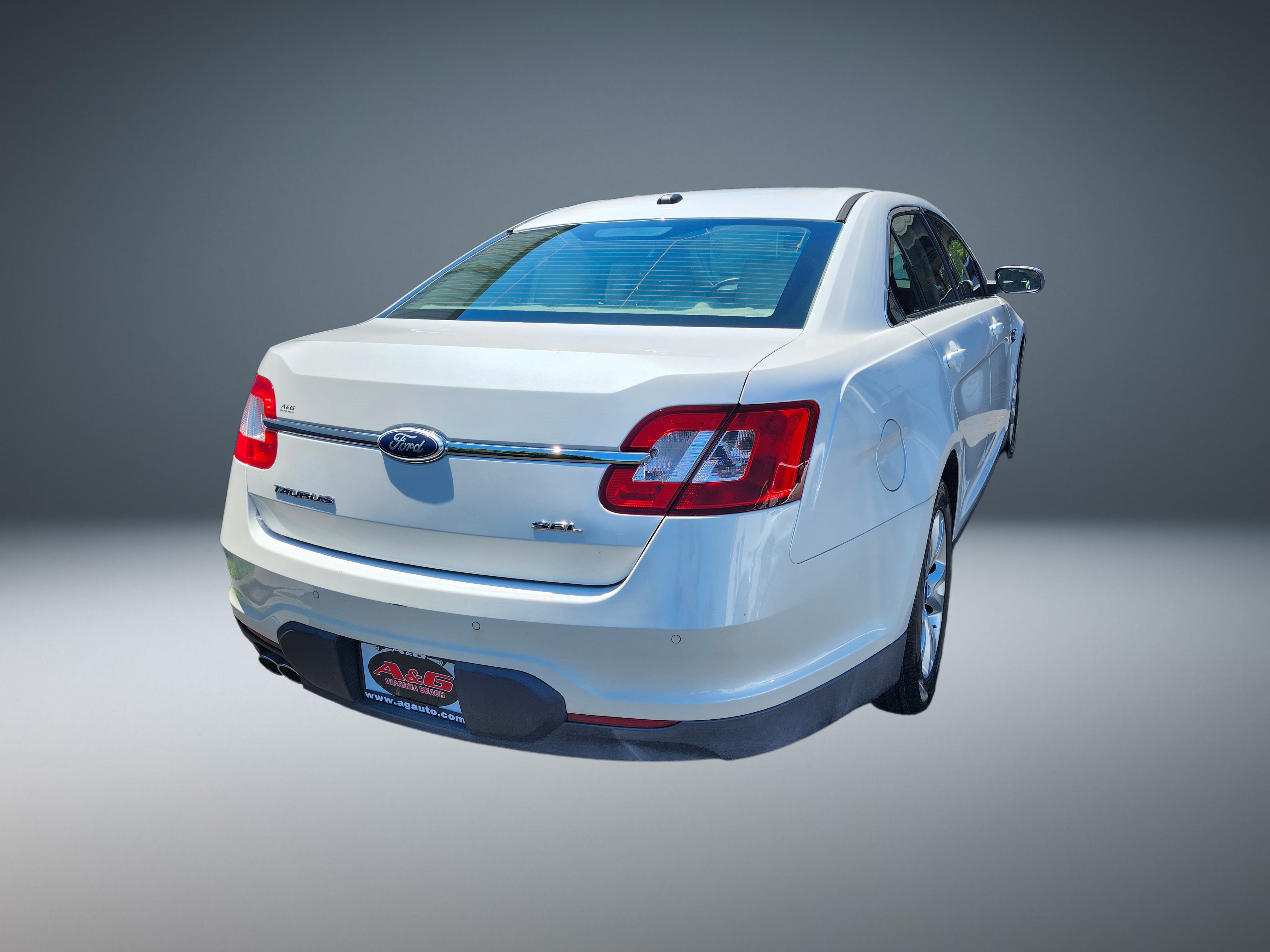 Used 2011 Ford Taurus SEL w/ 201A Rapid Spec Order Code FWD image 3