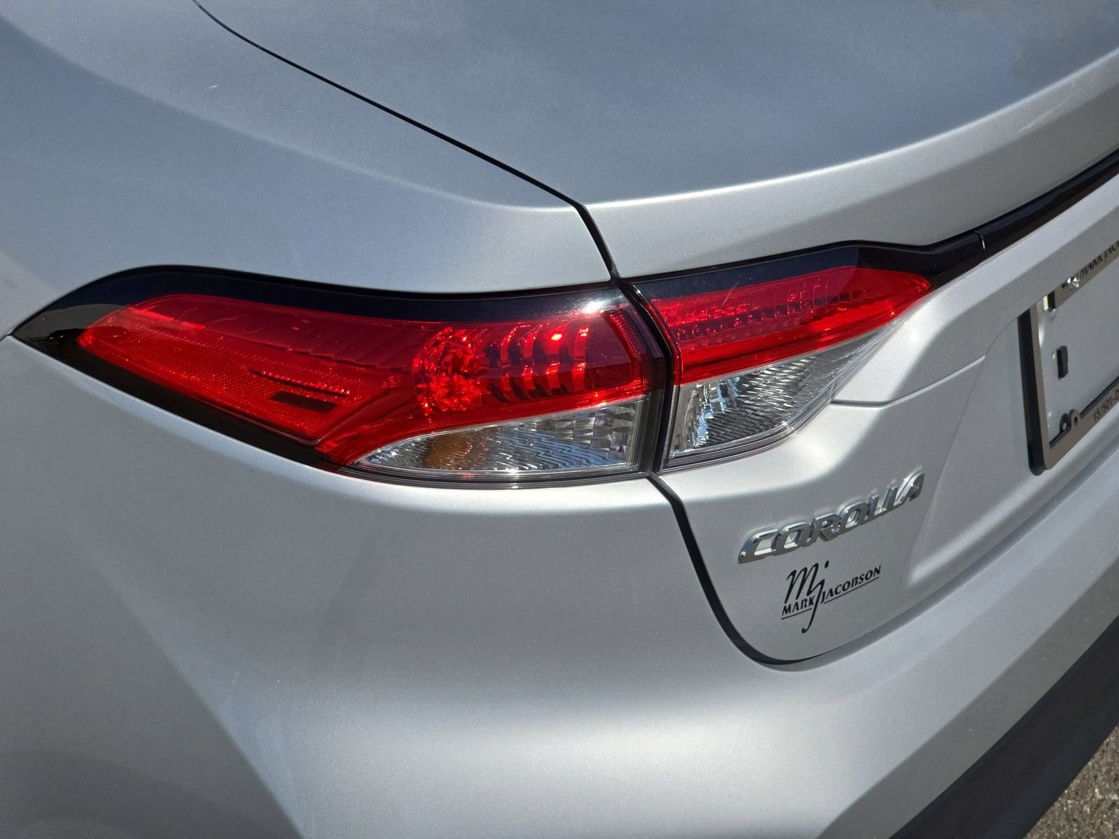 Used 2025 Toyota Corolla LE FWD image 34