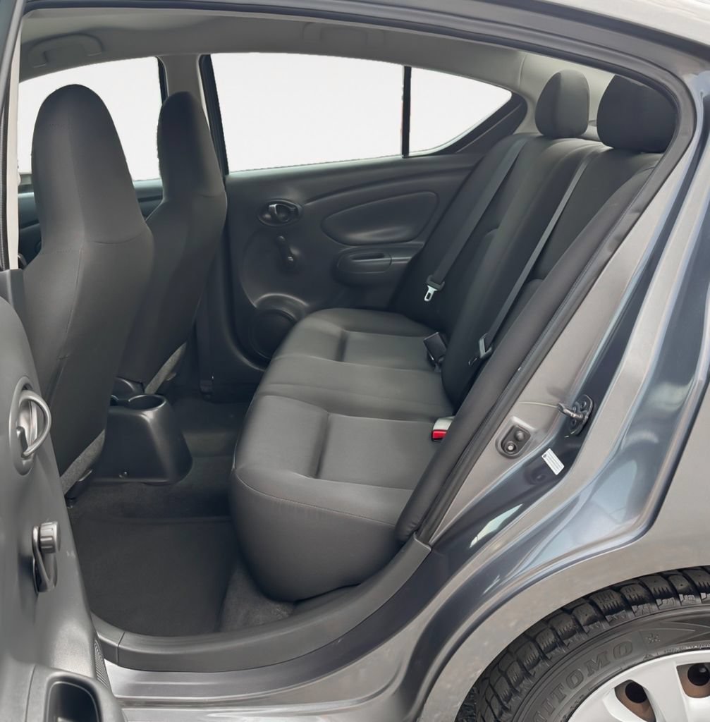 Used 2017 Nissan Versa S FWD image 13