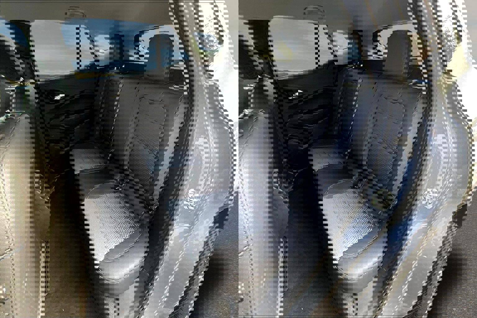 Used 2025 Chevrolet Trax LT w/ LT Convenience Package image 14