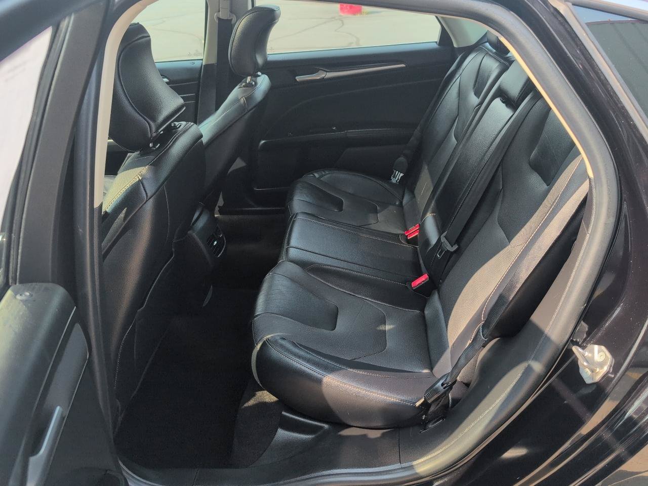 Used 2019 Ford Fusion Titanium AWD/4WD image 10