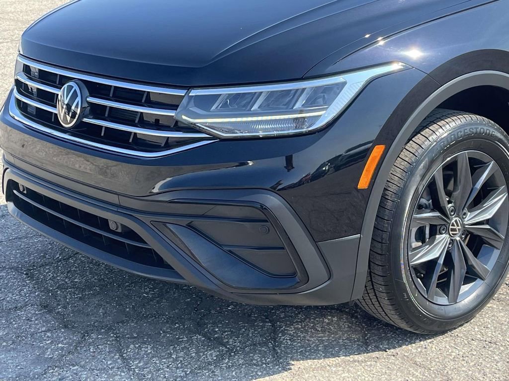 Certified 2023 Volkswagen Tiguan SE w/ Panoramic Sunroof Package image 8