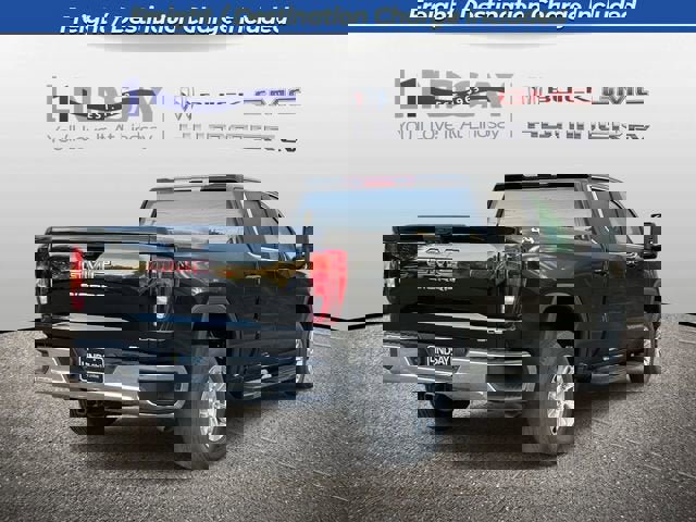 New 2026 GMC Sierra 1500 SLE image 2