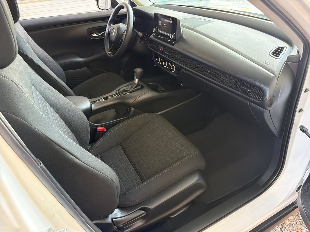 Used 2025 Honda HR-V LX image 26