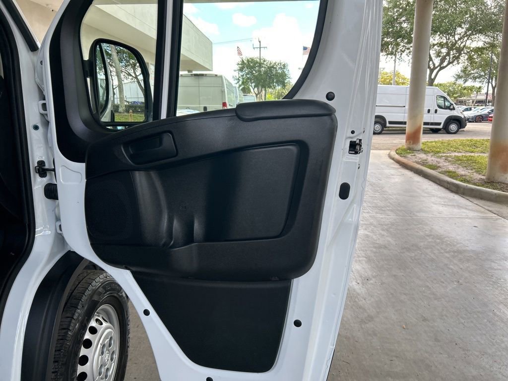 Used 2025 RAM ProMaster 2500 w/ Convenience Group FWD image 24