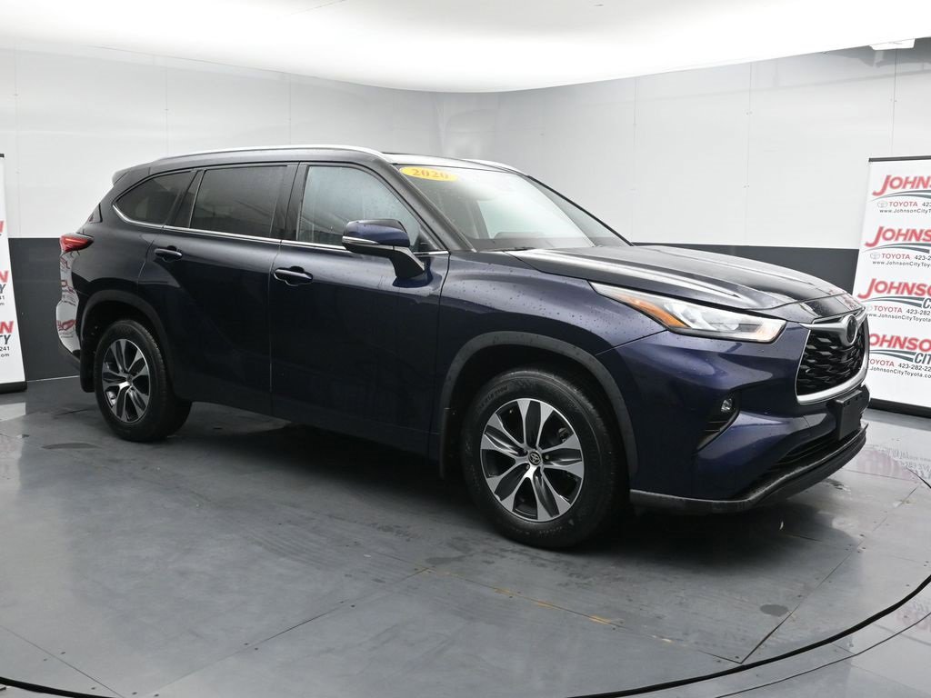 Used 2020 Toyota Highlander XLE video 2