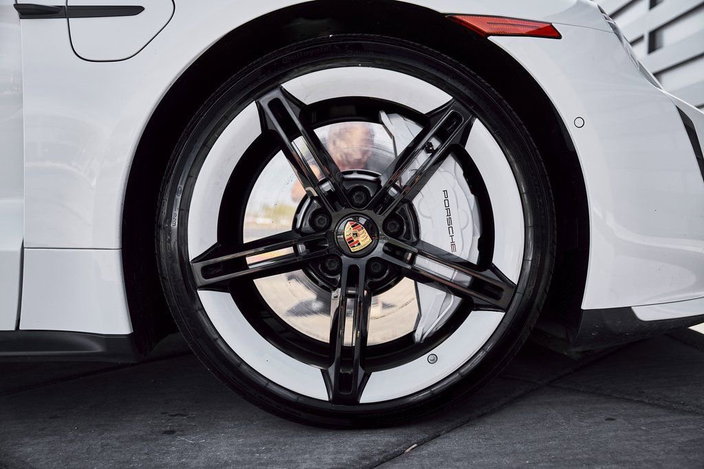 Used 2020 Porsche Taycan Turbo AWD/4WD image 21