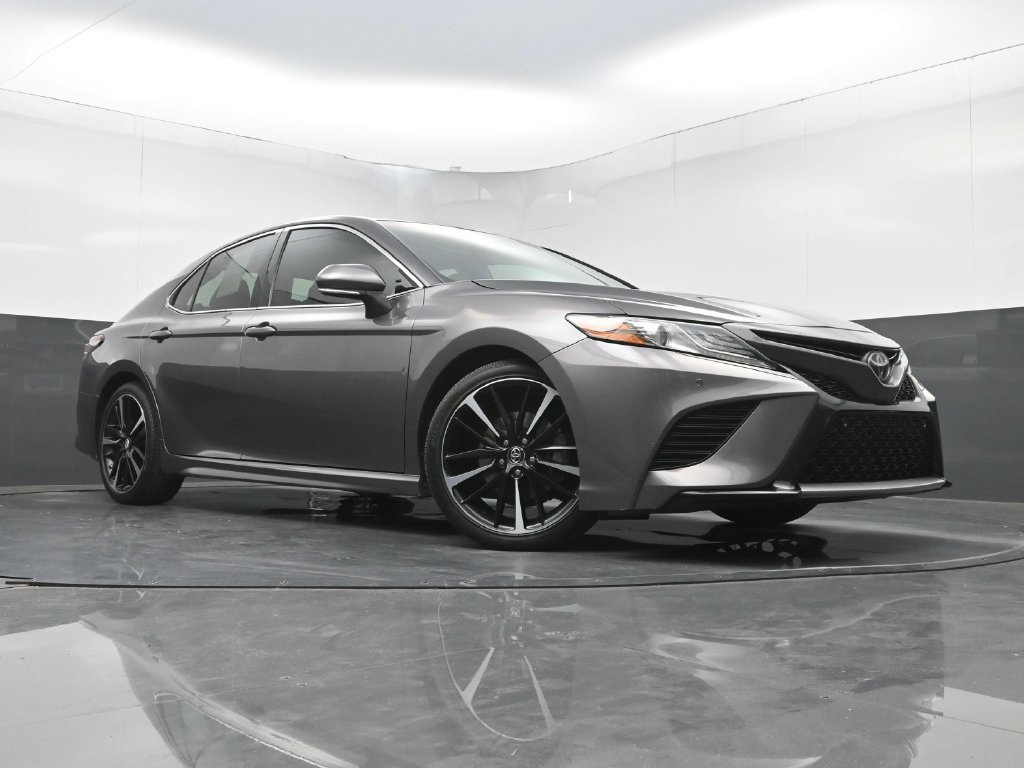 Used 2018 Toyota Camry XSE FWD image 21