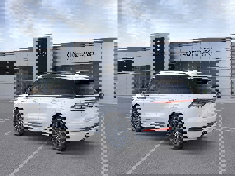 New 2025 Lincoln Aviator AWD image 4