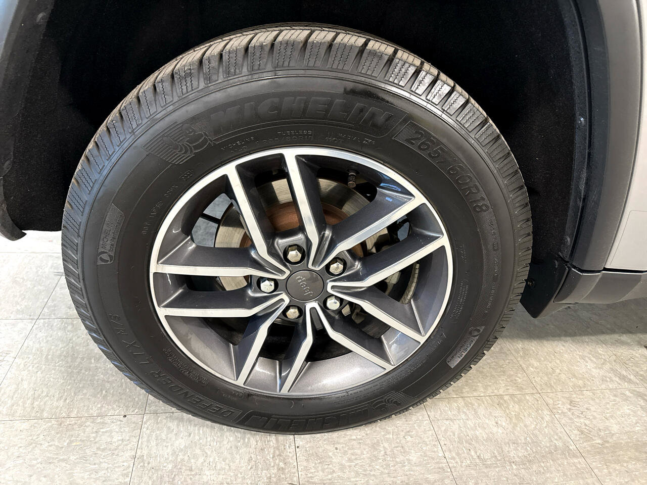 Used 2019 Jeep Grand Cherokee Limited image 56