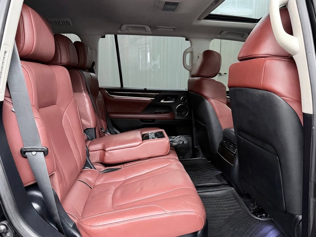 Used 2016 Lexus LX 570 4WD image 42
