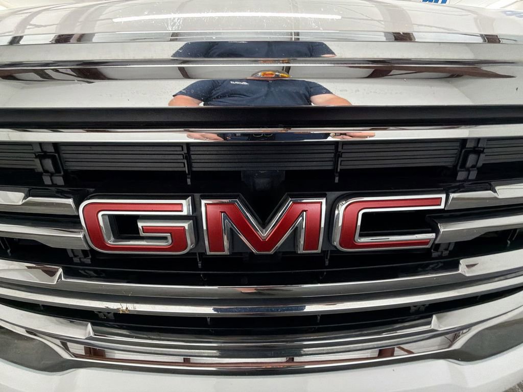 Certified 2021 GMC Acadia SLE image 28