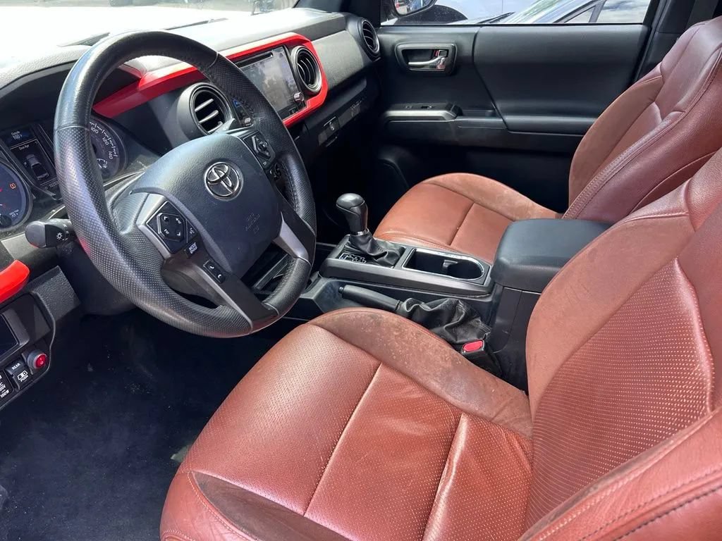 Used 2017 Toyota Tacoma TRD Off-Road RWD image 15