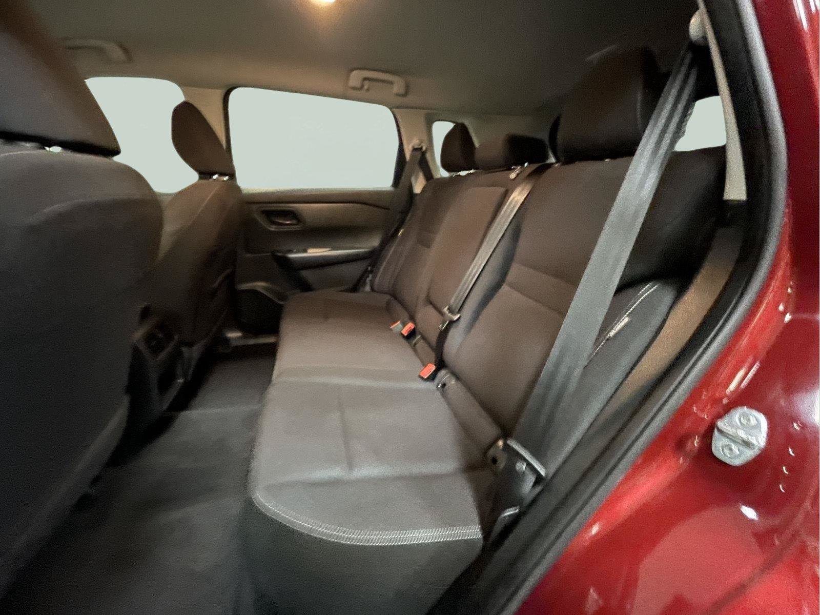 Used 2024 Nissan Rogue S AWD/4WD image 14