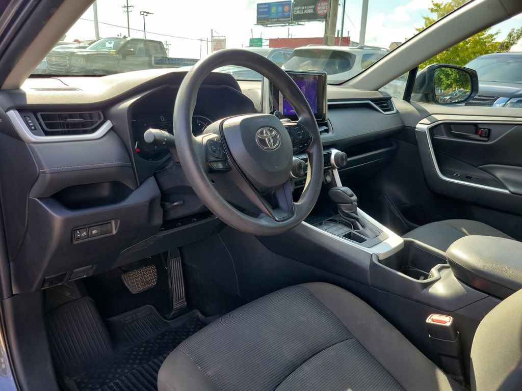 Used 2024 Toyota RAV4 LE AWD/4WD image 22