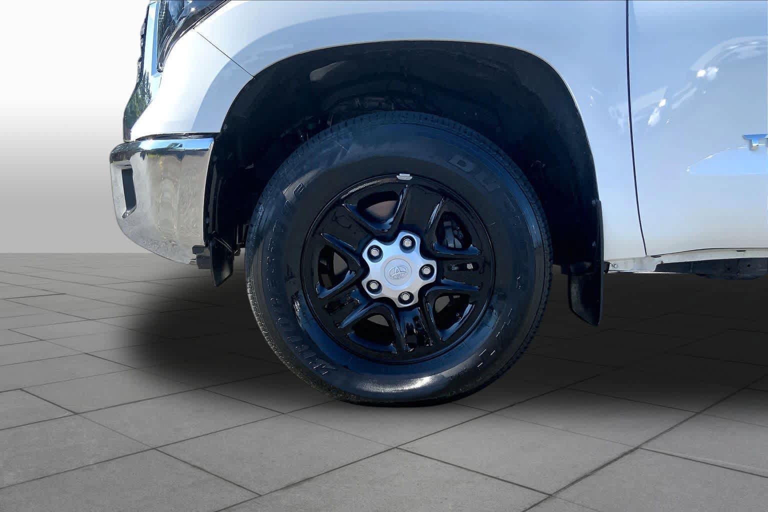 Used 2021 Toyota Tundra SR5 AWD/4WD image 11