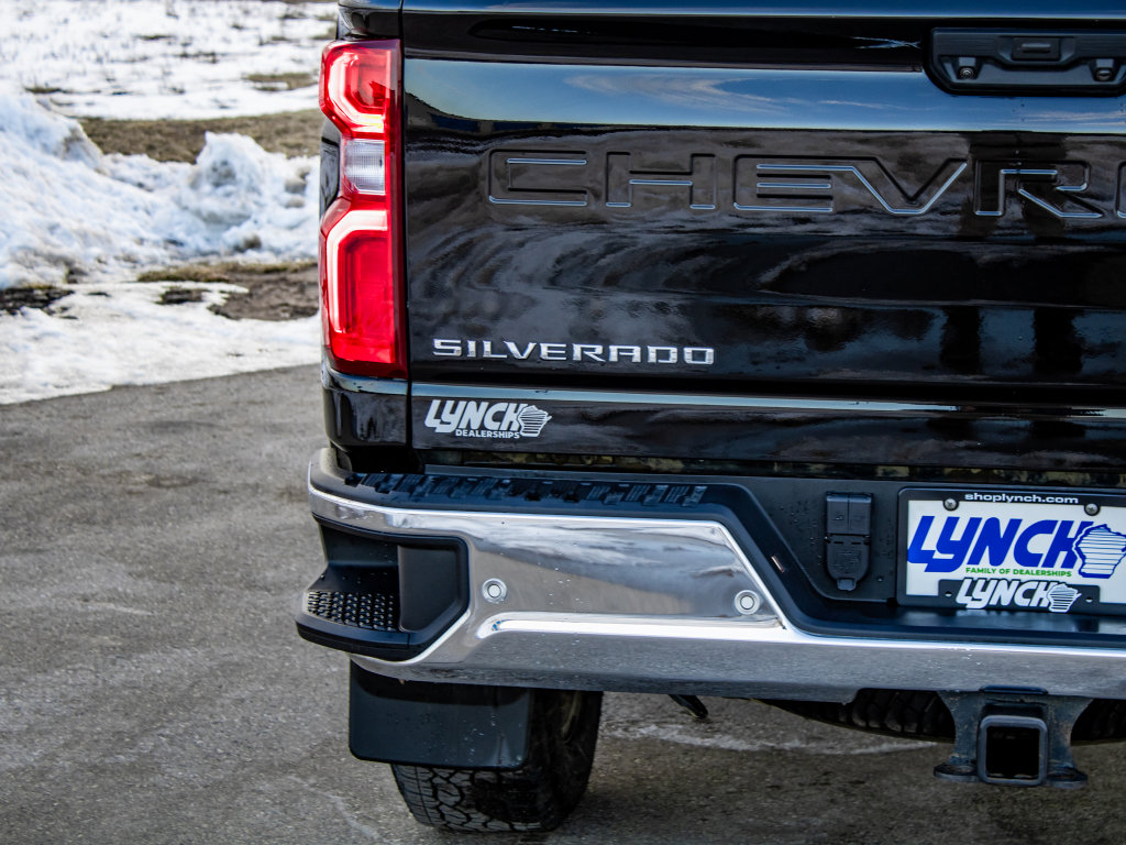Used 2023 Chevrolet Silverado 2500 LTZ image 12