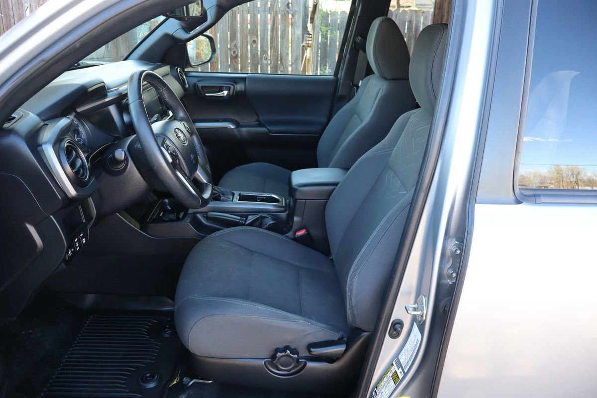 Used 2017 Toyota Tacoma TRD Sport image 20