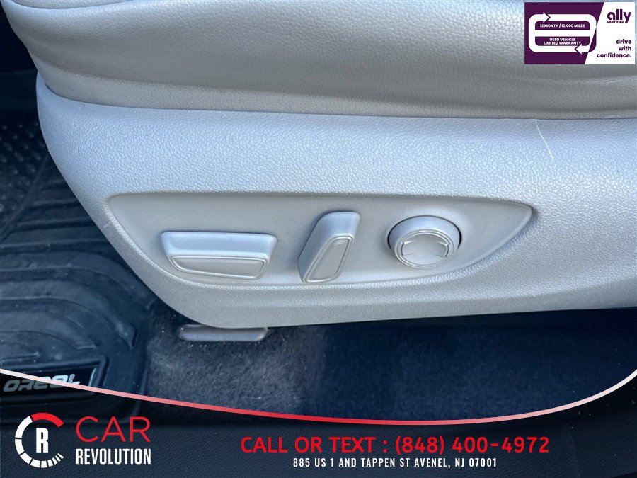 Used 2022 Toyota Highlander XLE AWD/4WD image 21