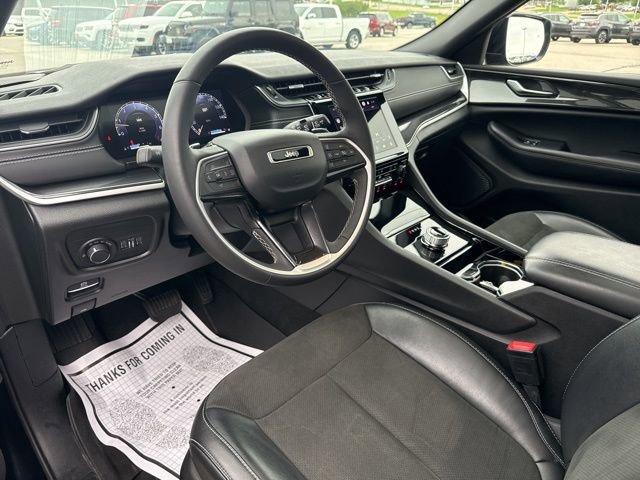 Used 2023 Jeep Grand Cherokee L Laredo image 2