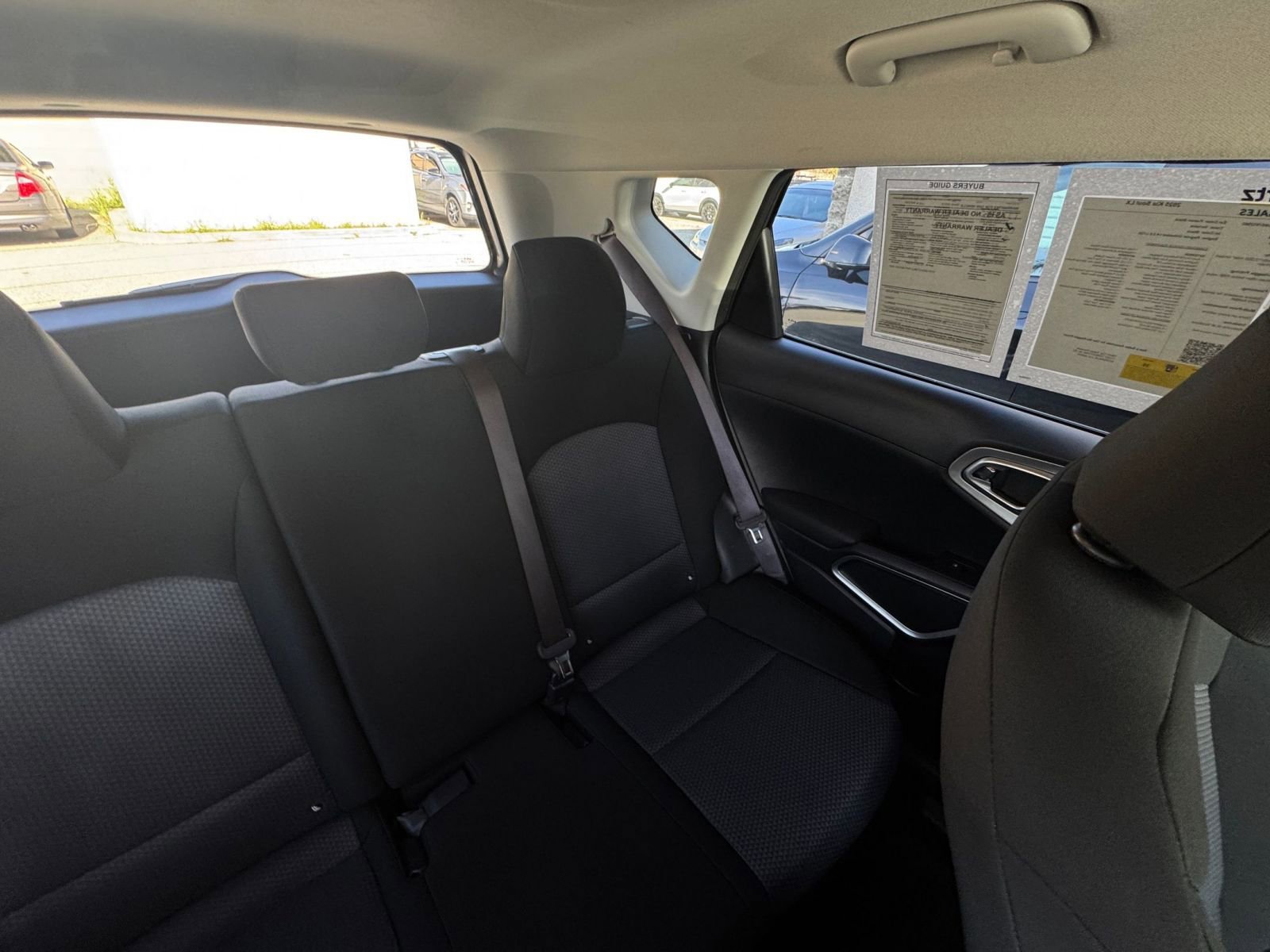 Used 2025 Kia Soul LX w/ LX Technology Package FWD image 35
