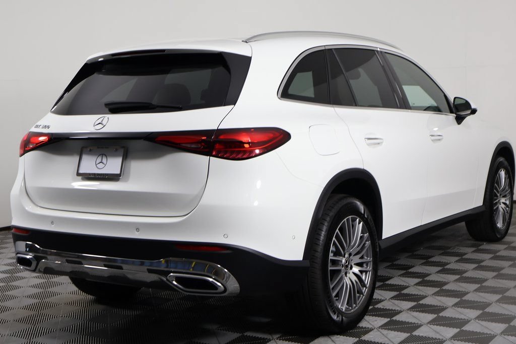 New 2027 Mercedes-Benz GLC 300 image 2