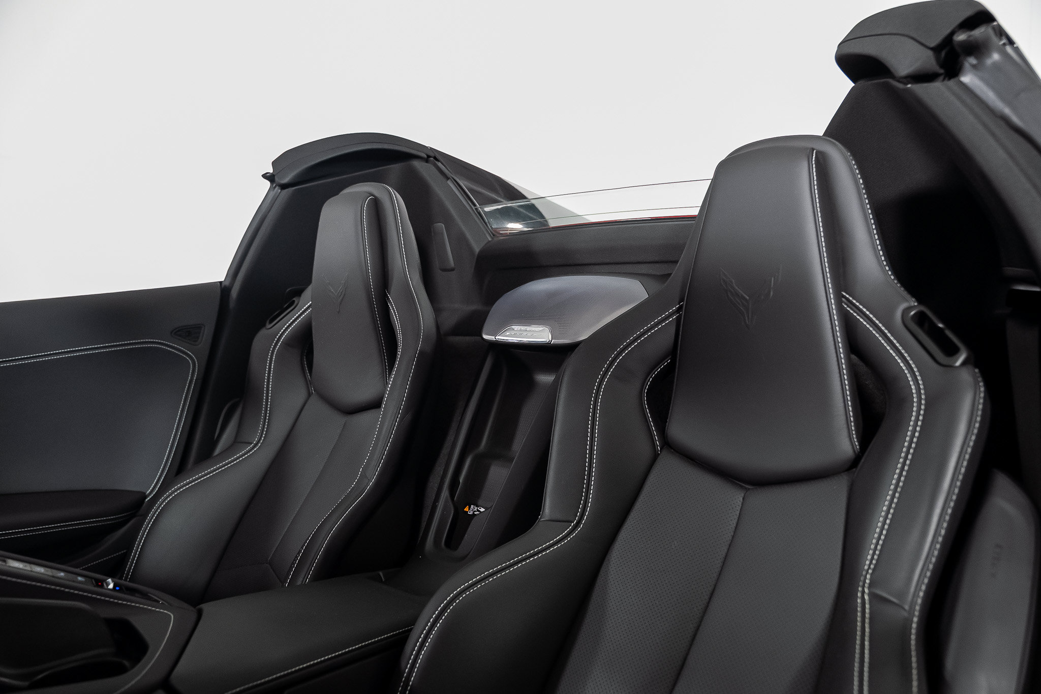 Used 2022 Chevrolet Corvette Stingray Preferred Conv w/ Z51 Performance Package RWD image 3