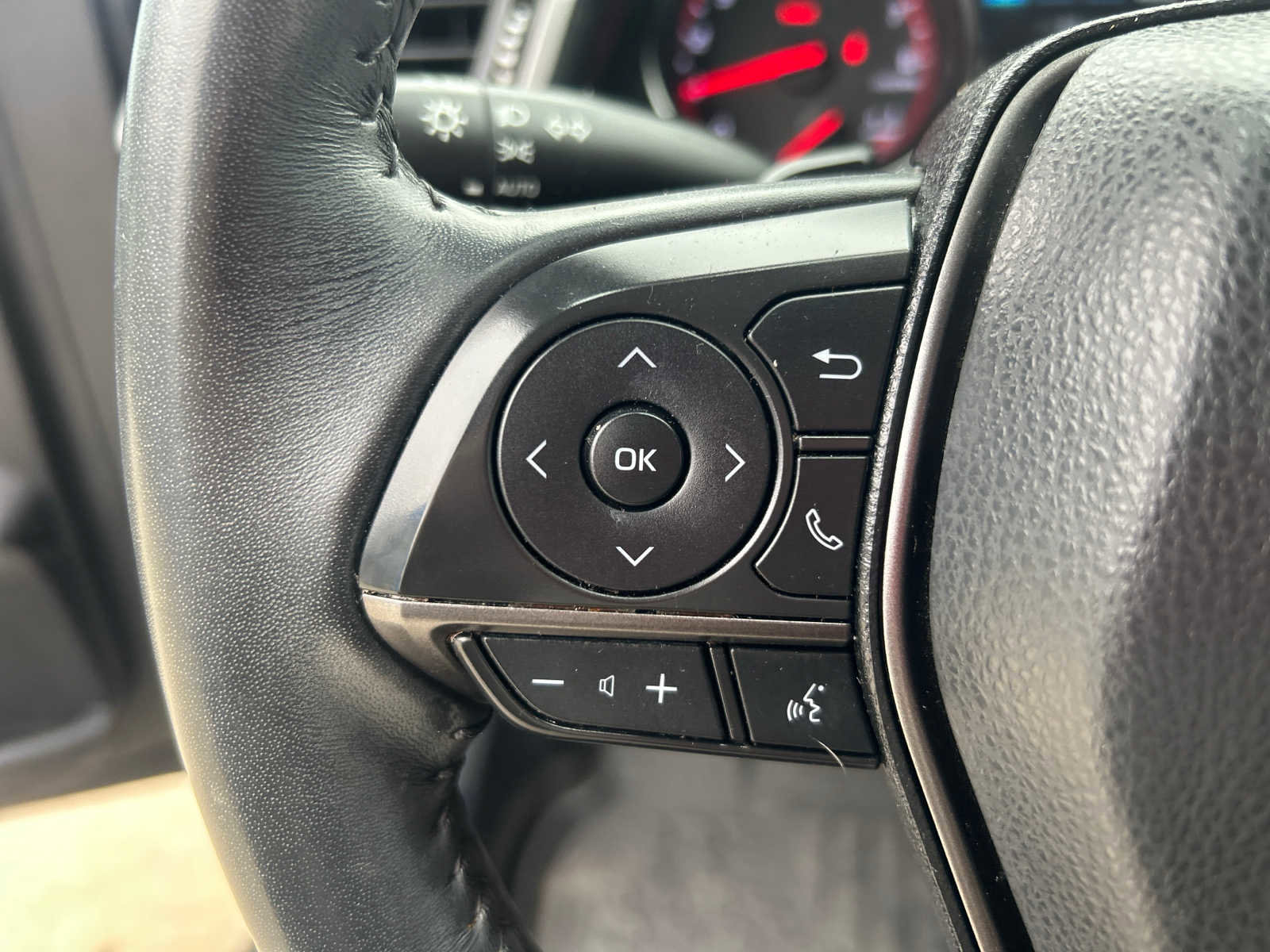 Used 2022 Toyota Camry XSE image 14