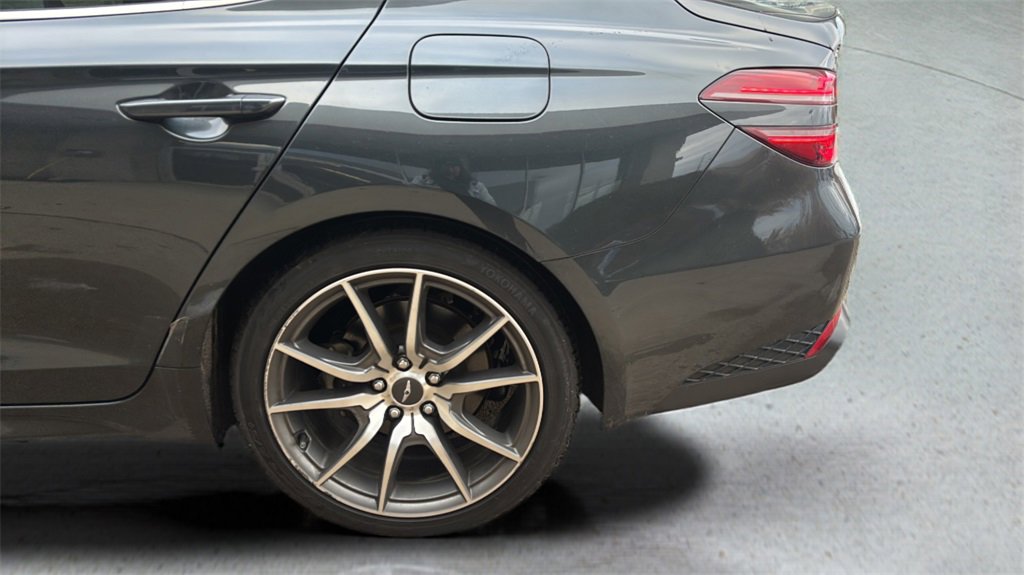 Used 2023 Genesis G70 2.0T image 25