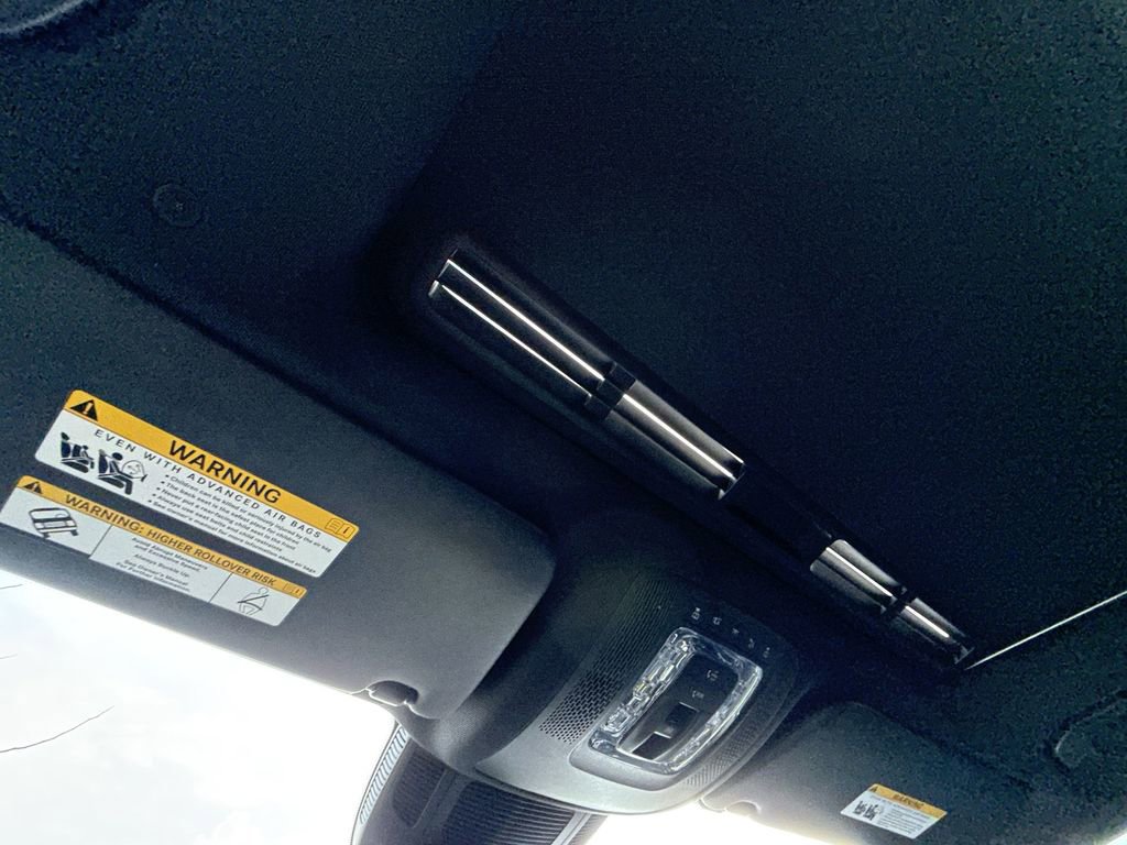 Used 2025 Mercedes-Benz GLE 350 4MATIC image 25