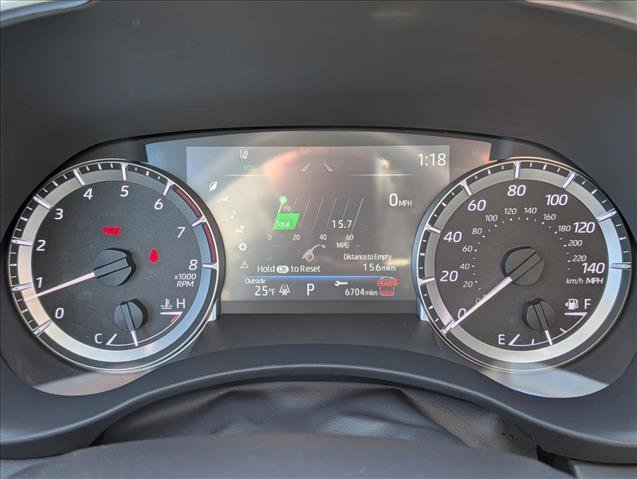 Used 2025 Toyota Highlander XLE image 11