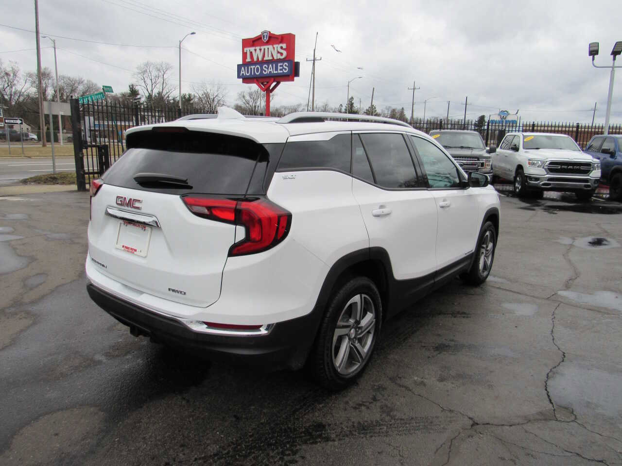 Used 2018 GMC Terrain SLT w/ Preferred Package image 5