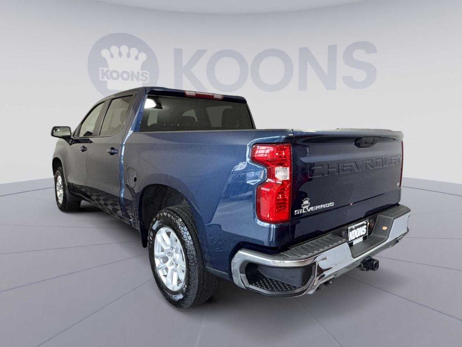 Used 2023 Chevrolet Silverado 1500 LT AWD/4WD image 4